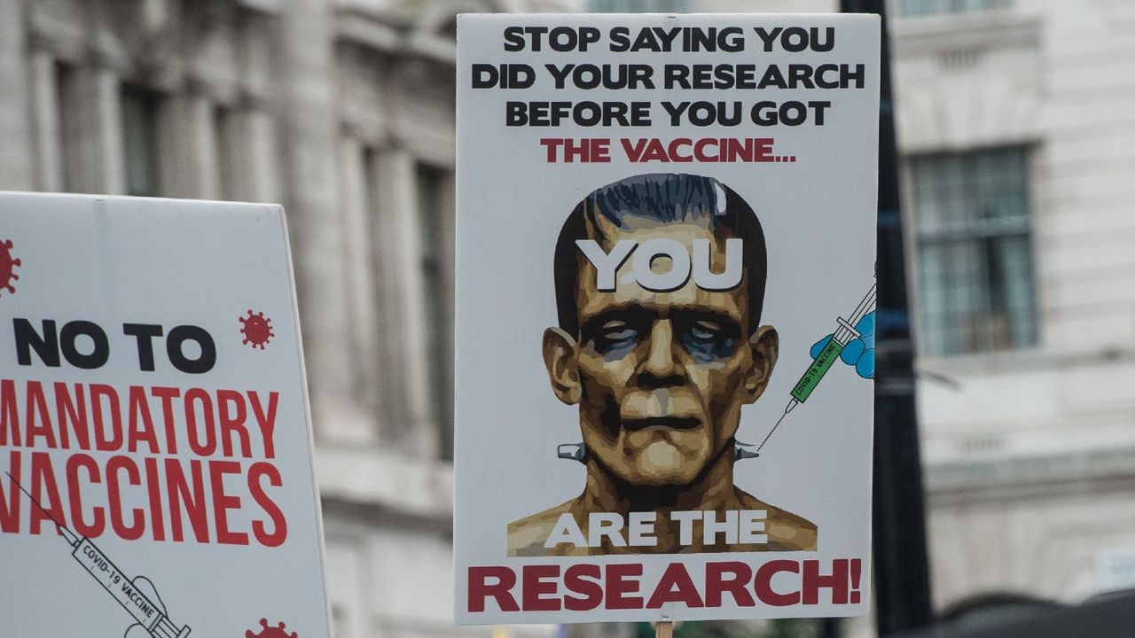 Anti-vaccination placards