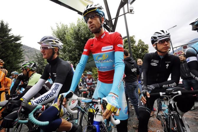 Vuelta leader Vincenzo Nibali (Astana) awaits the start of stage 15