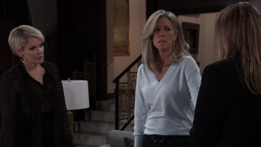 Maura West and Laura Wright as Ava and Carly concerned in General Hospital