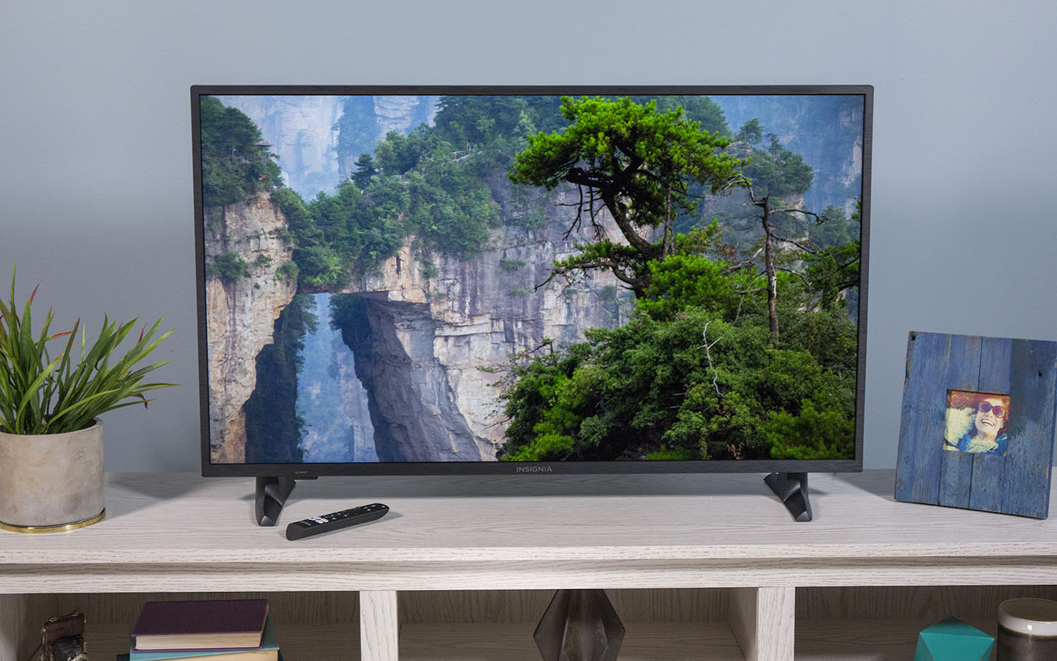 All-New Insignia NS-50DF710NA21 50-inch Smart 4K UHD DTS Studio Sound TV Released 2020 Fire TV Edition 
