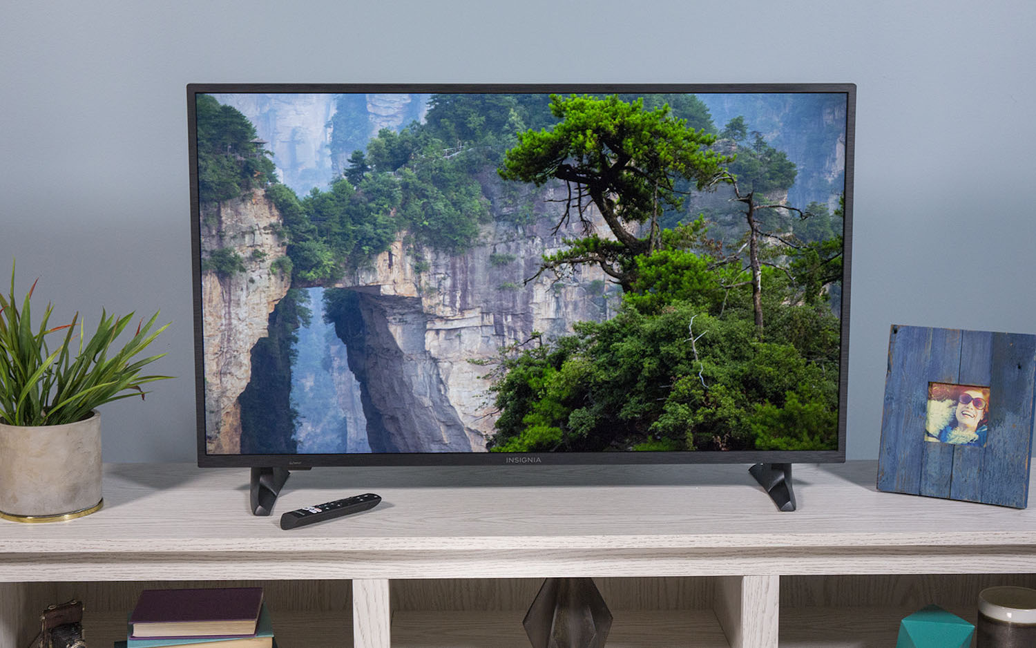 La televisión inteligente Fire TV 4-Series de 43” en 4K