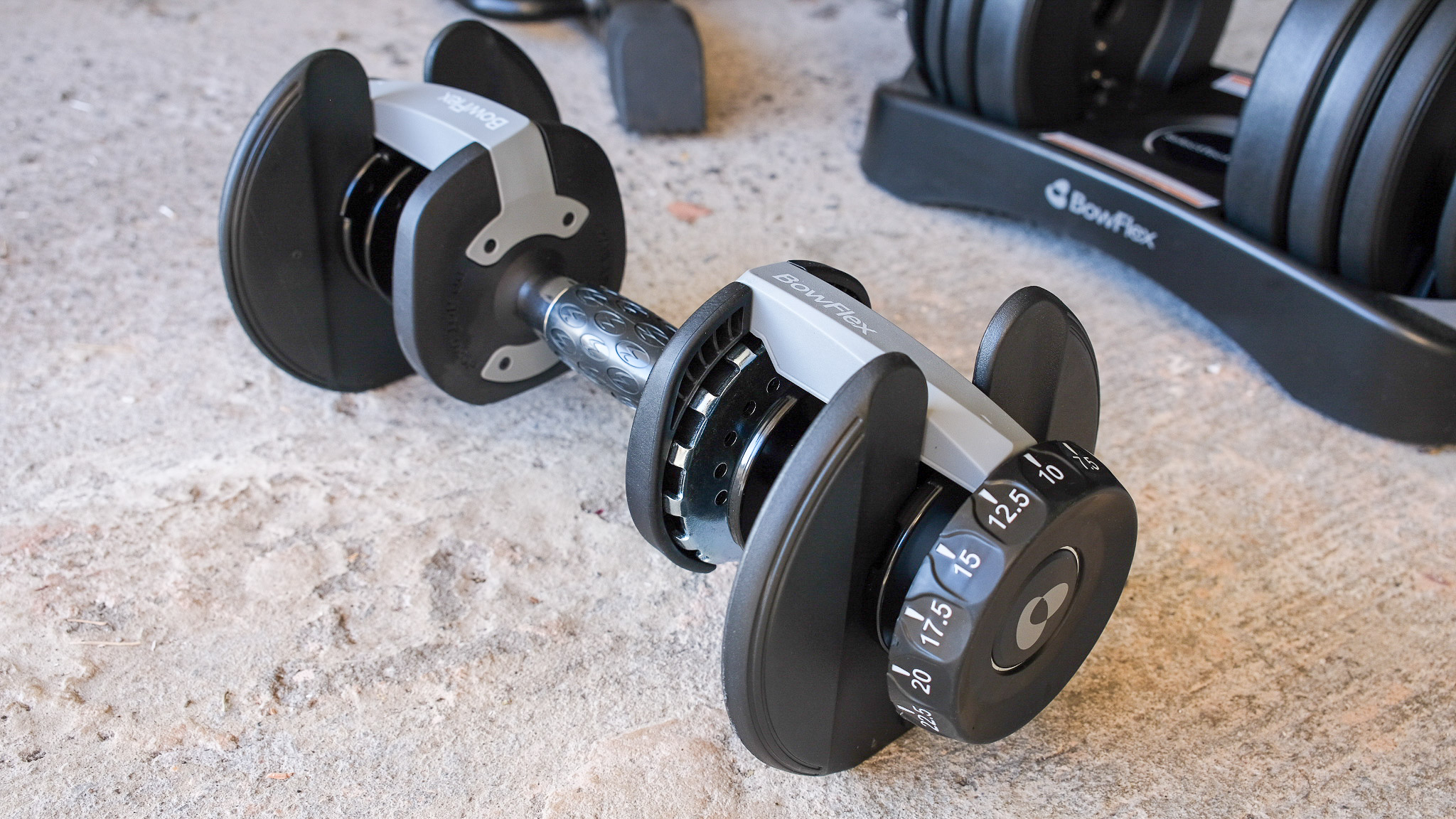 Bowflex SelectTech 552i (2025) on garage floor