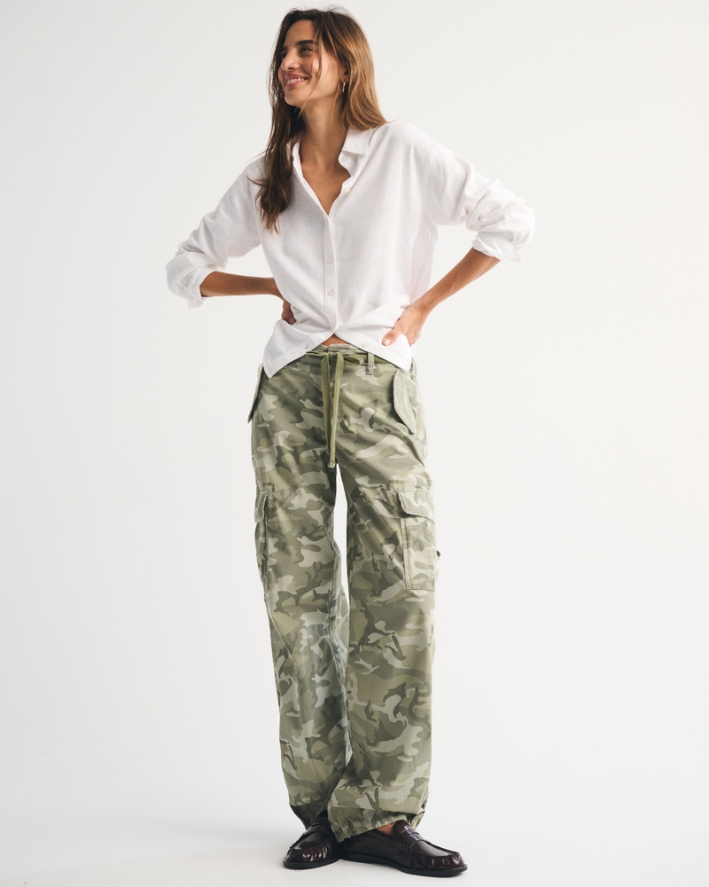 Low Rise Baggy Cargo Pant