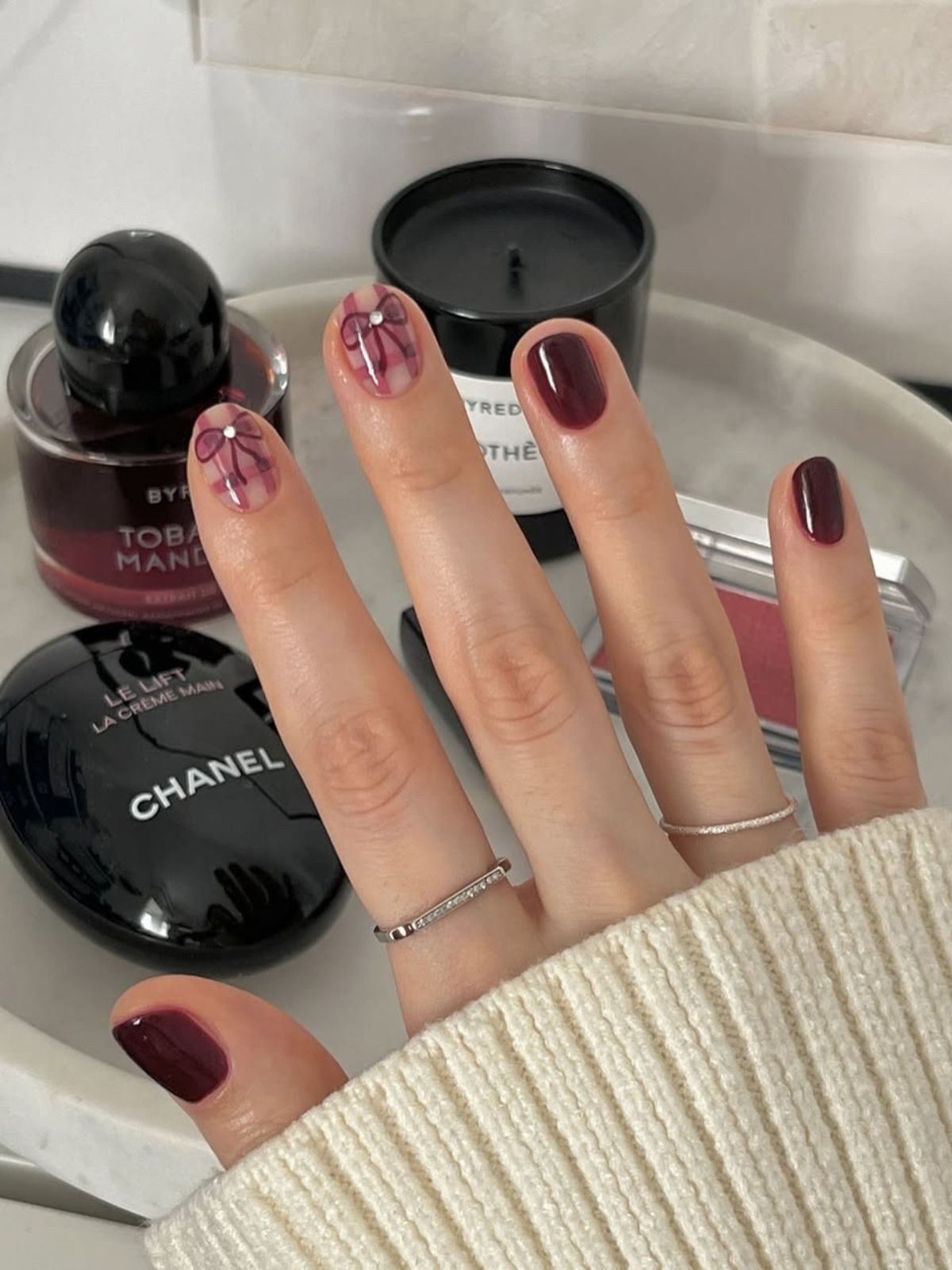 @pink_oblivion Nail art for short nails