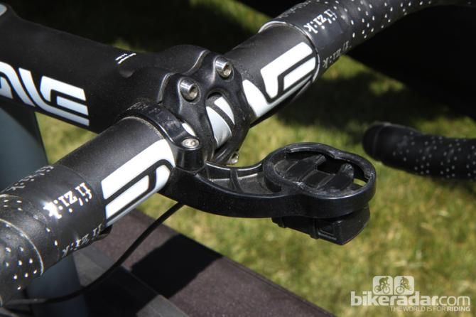 Tate Labs' new Bar Fly 2.0 features a clever dual-position quarter-turn mount for newer Garmin Edge computers that also sets the display lower down than before. Use either mount for smaller models or the one further forward for bigger ones. In either case, it's an excellent fit and the computer snaps securely into place.