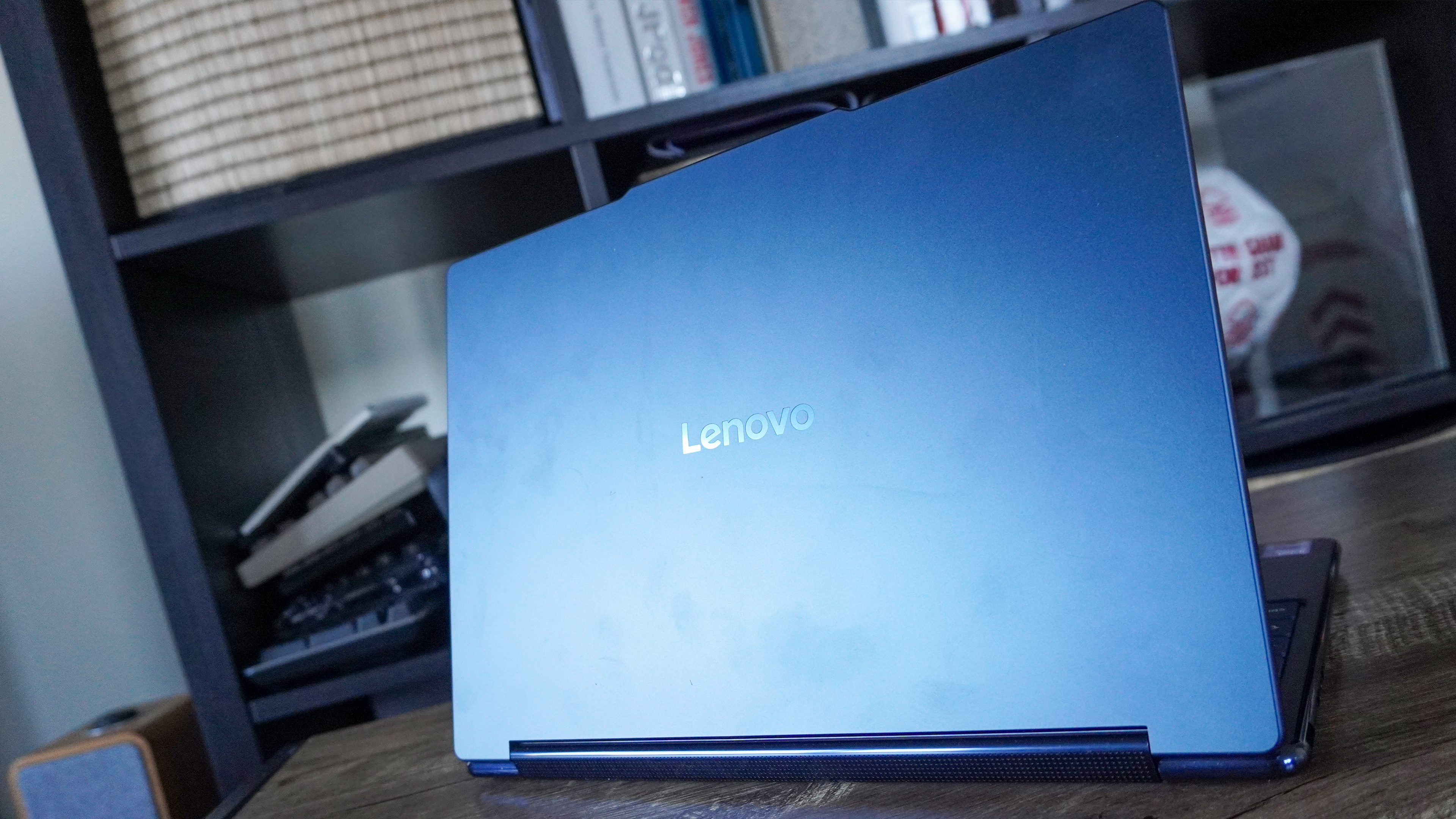 Lenovo Yoga 9i 2-in-1 Aura Edition