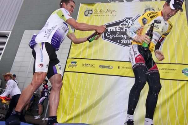 Creed and de Maar make the most of their overall podium victory celebration.