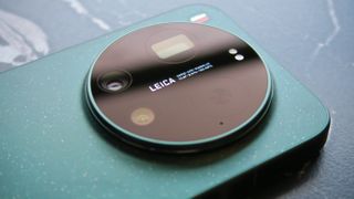 Xiaomi 17 Ultra hands on camera macro