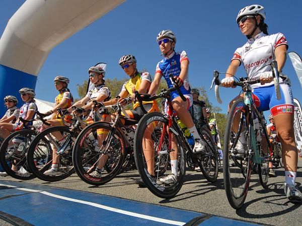 The elite women's field wait for the first of the day's two stages to commence.