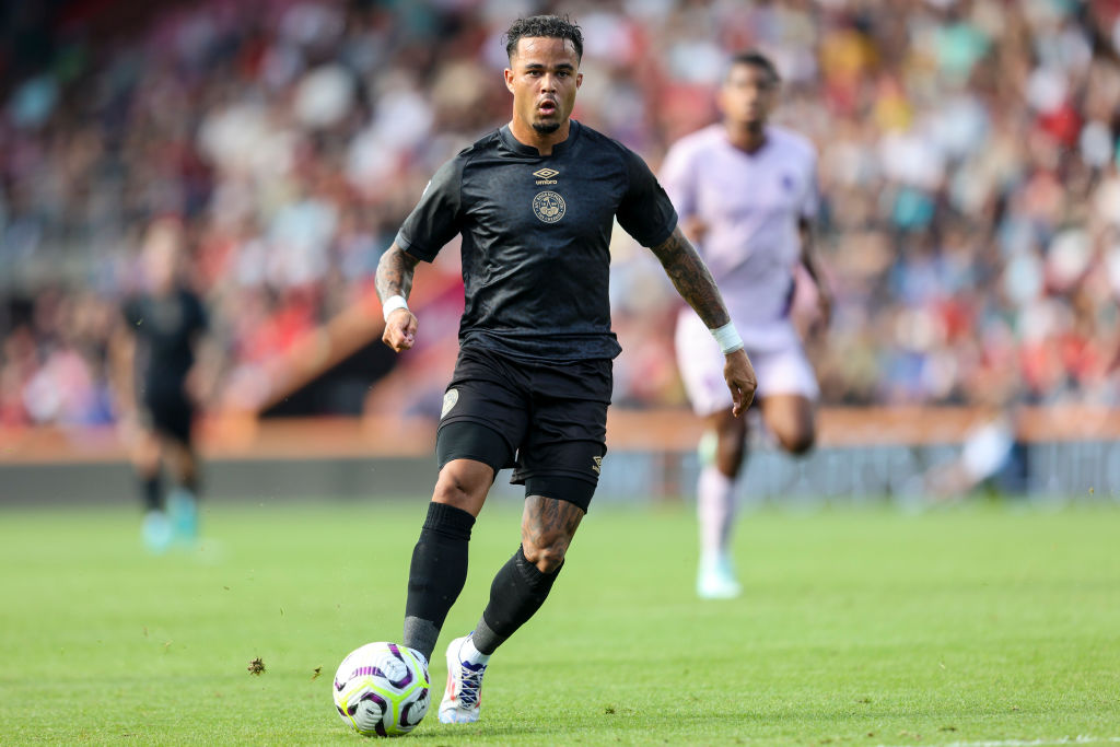 La squadra del Bournemouth per il 2024/25 BOURNEMOUTH, INGHILTERRA - 10 AGOSTO: Justin Kluivert del Bournemouth durante l'amichevole pre-campionato tra AFC Bournemouth e Girona al Vitality Stadium il 10 agosto 2024 a Bournemouth, Inghilterra. (Foto di Robin Jones - AFC Bournemouth/AFC Bournemouth tramite Getty Images)