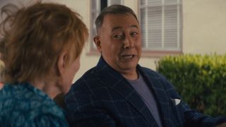 Paul Reubens talking to Holland Taylor in Quiz Lady.