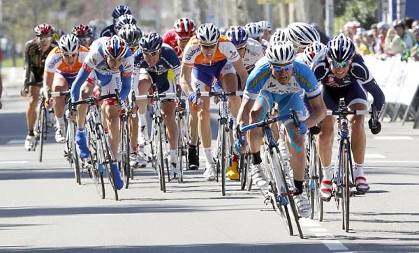 Mattia Gavazzi (Colnago - CSF Inox) sprints to a win.
