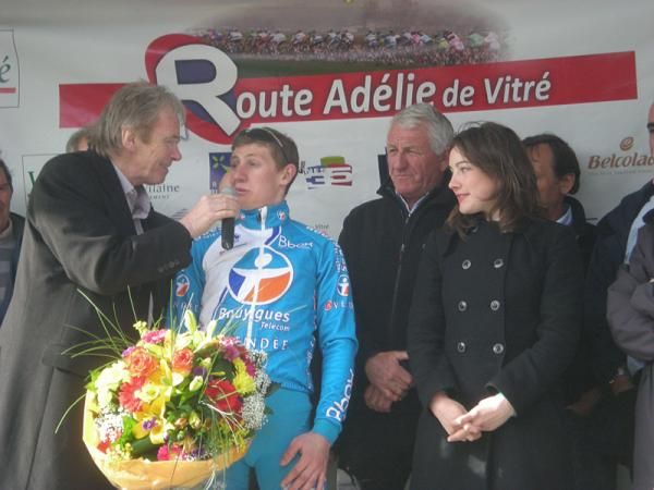 Cyril Gautier was congratulated by local female cyclist Pascale Jeuland who was crowned world champion for scratch race last week in Copenhagen