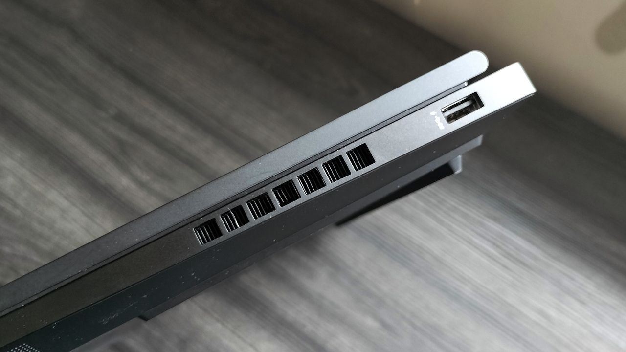 HP Omen 16 USB-A port