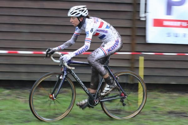Helen Wyman (Kona) en route to a second place finish.