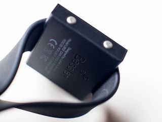 The side view of the Lofelt Basslet.