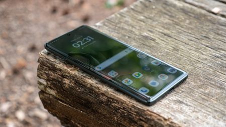 The curved display of the Motorola Edge 2025