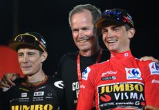 Richard Plugge poses with Vuelta a Espana winner Sepp Kuss
