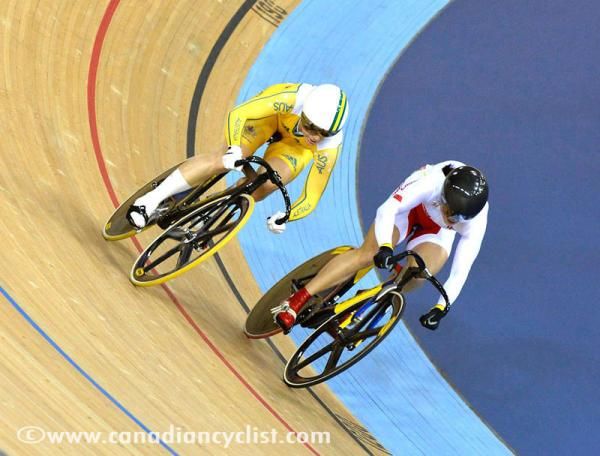 Anna Meares takes on Shuang Guo in the semi-final