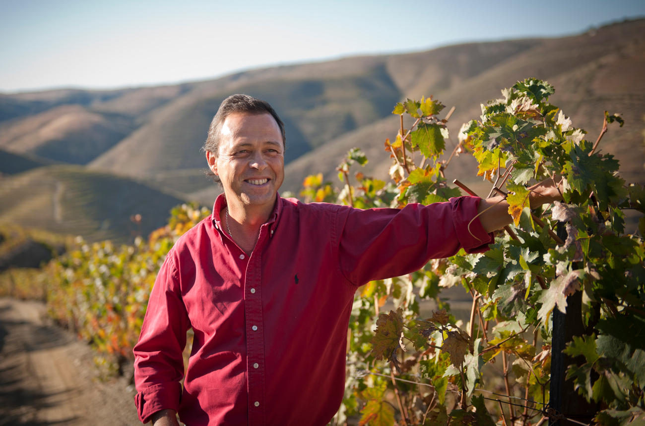 Winemaker Lui&amp;#769;s Sottomayor standing in his vineyard