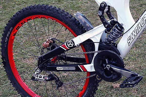 Rennie&rsquo;s bike with that lovely carbon mudguard