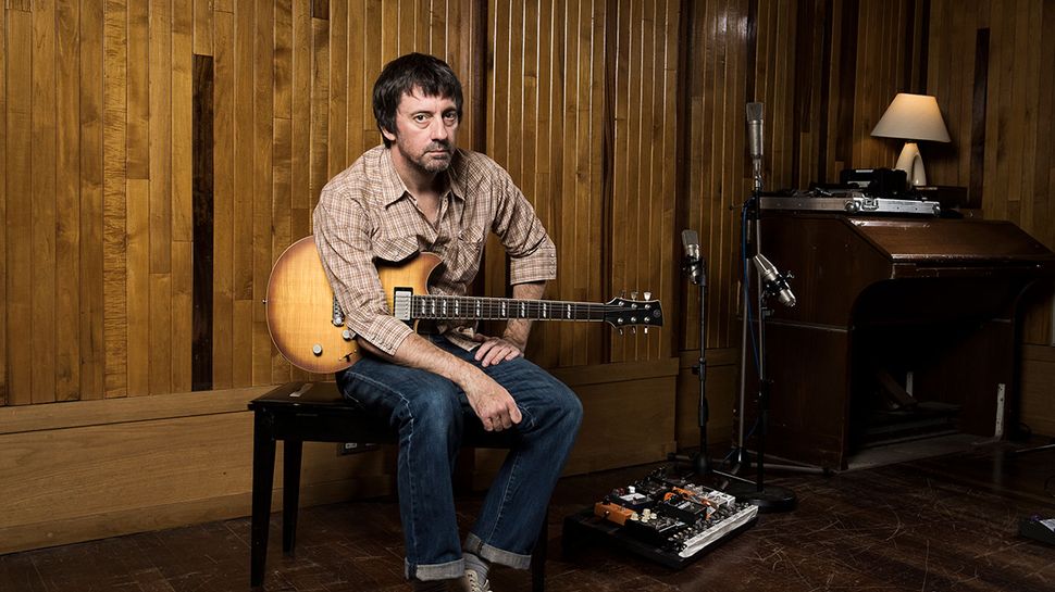 Graham Coxon “I like to put the guitar under a certain amount of