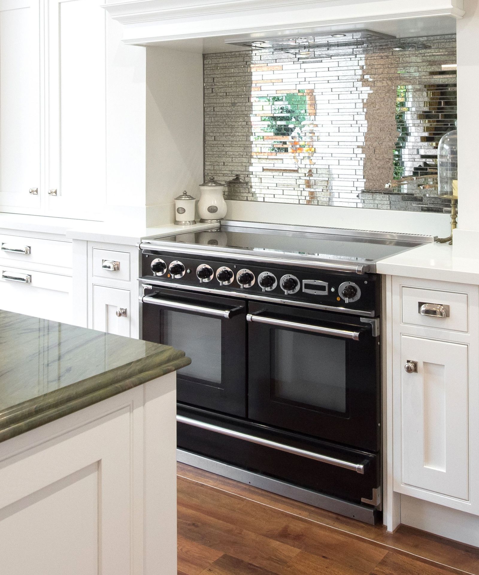 What is the bottom drawer of an oven for? Experts explain | Homes & Gardens