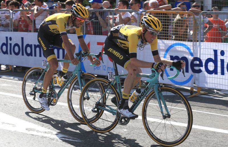 Steven Kruijswijk comes across the line with teammate Martijn Keizer (Lotto Jumbo)