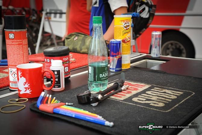 Important tools for enduro racing