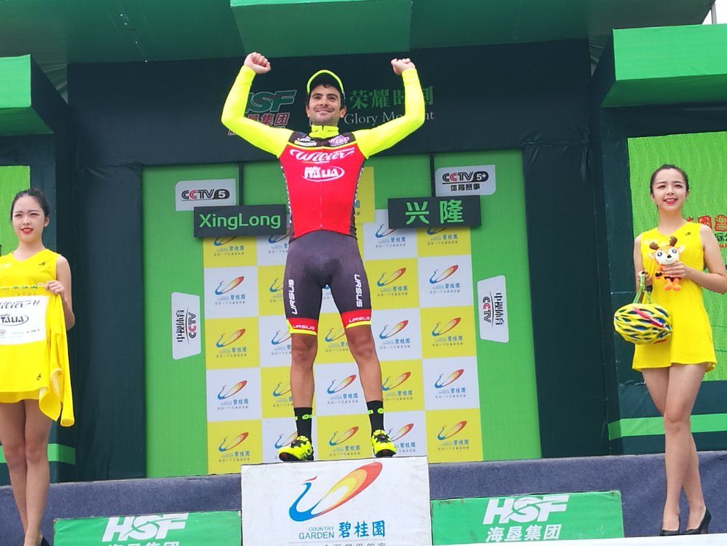 Jacopo Mosca on the final podium of the 2017 Tour of Hainan.