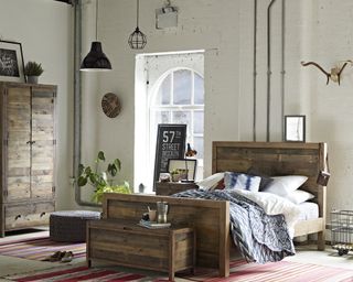 Toy storage ideas: Reclaimed Wood Blanket Box by Modish Living