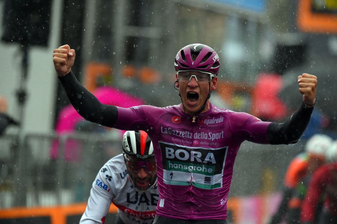 Pascal Ackermann (Bora-Hansgrohe) comes out on top