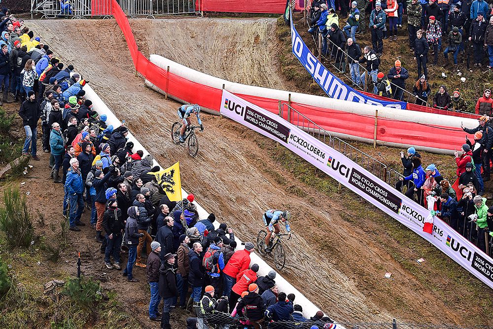 Riders on the big descent in Zolder