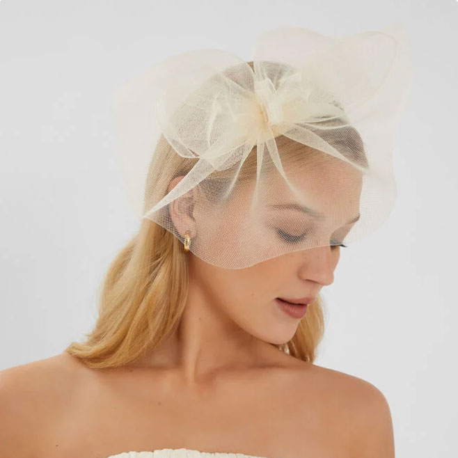 Accessorize fascinator