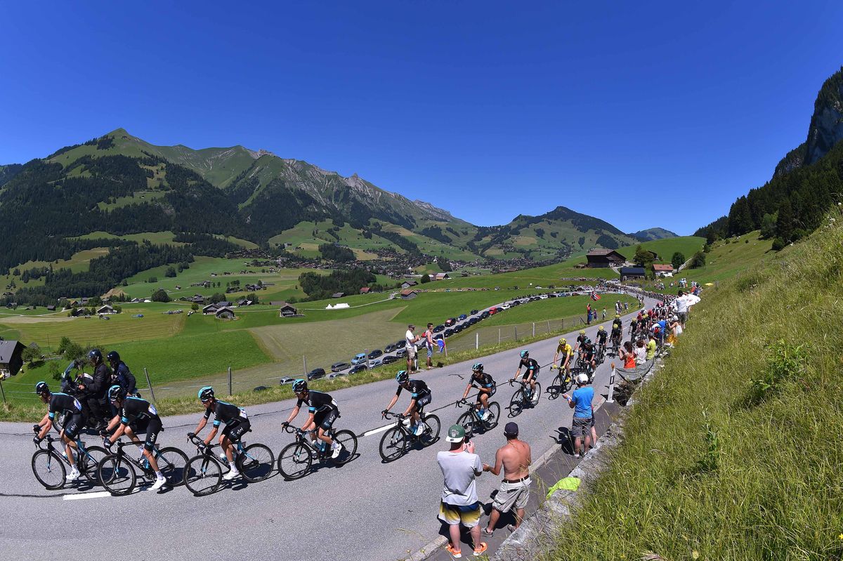 The peloton on the climb