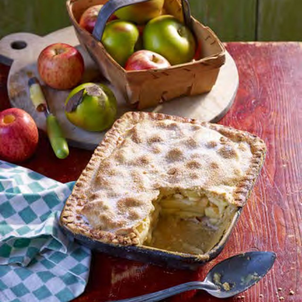 Paul Hollywood&#039;s Apple &amp; Wensleydale Pie photo