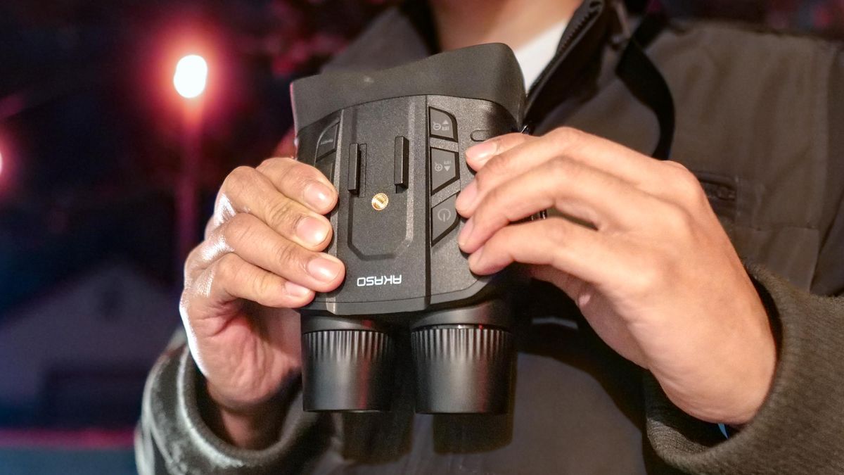 Akaso Seemor 200 Night Vision Goggles.