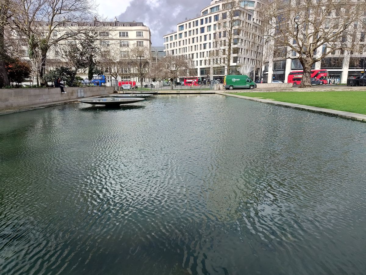 Camera samples from the Motorola Edge 40 Pro