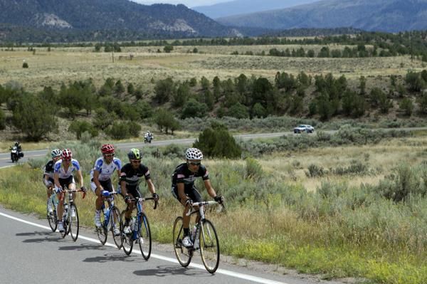 The break of the day included Janier Acevedo and Cristhian Montoya (Gobernacion de Antioquia), Rubens Bertogliati and Vladimir Efimkin (Team Type 1-Sanofi) and Stefan Denifl (Leopard Trek).