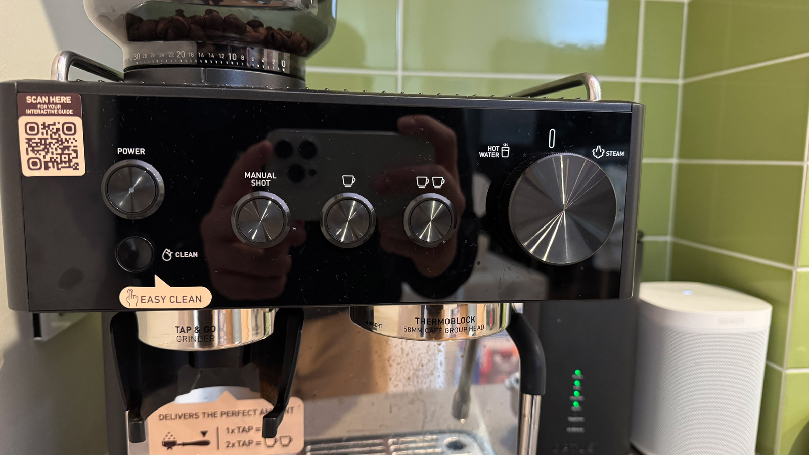 A close view of the control buttons of the Sunbeam Origins Classic Espresso Machine