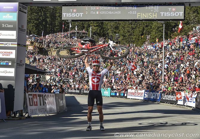 Nino Schurter salutes the crowd