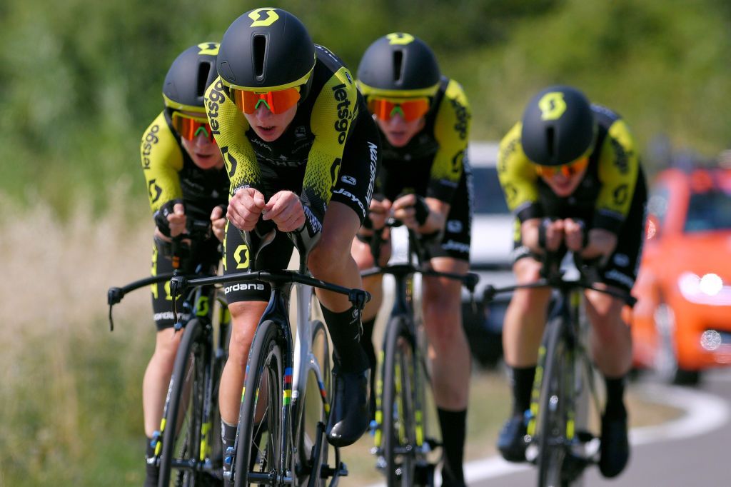 Annemiek van Vleuten powers the Mitchelton-Scott team