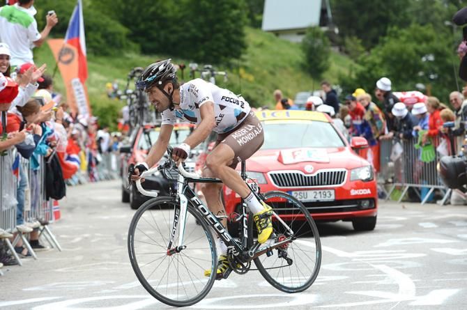 Christophe Riblon (Ag2r La Mondiale) accelerated past van Garderen and soloed to the stage win