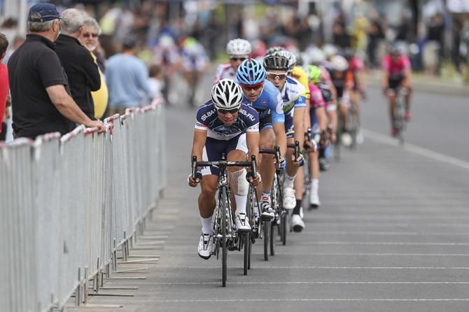 Caleb Ewan leads the chase
