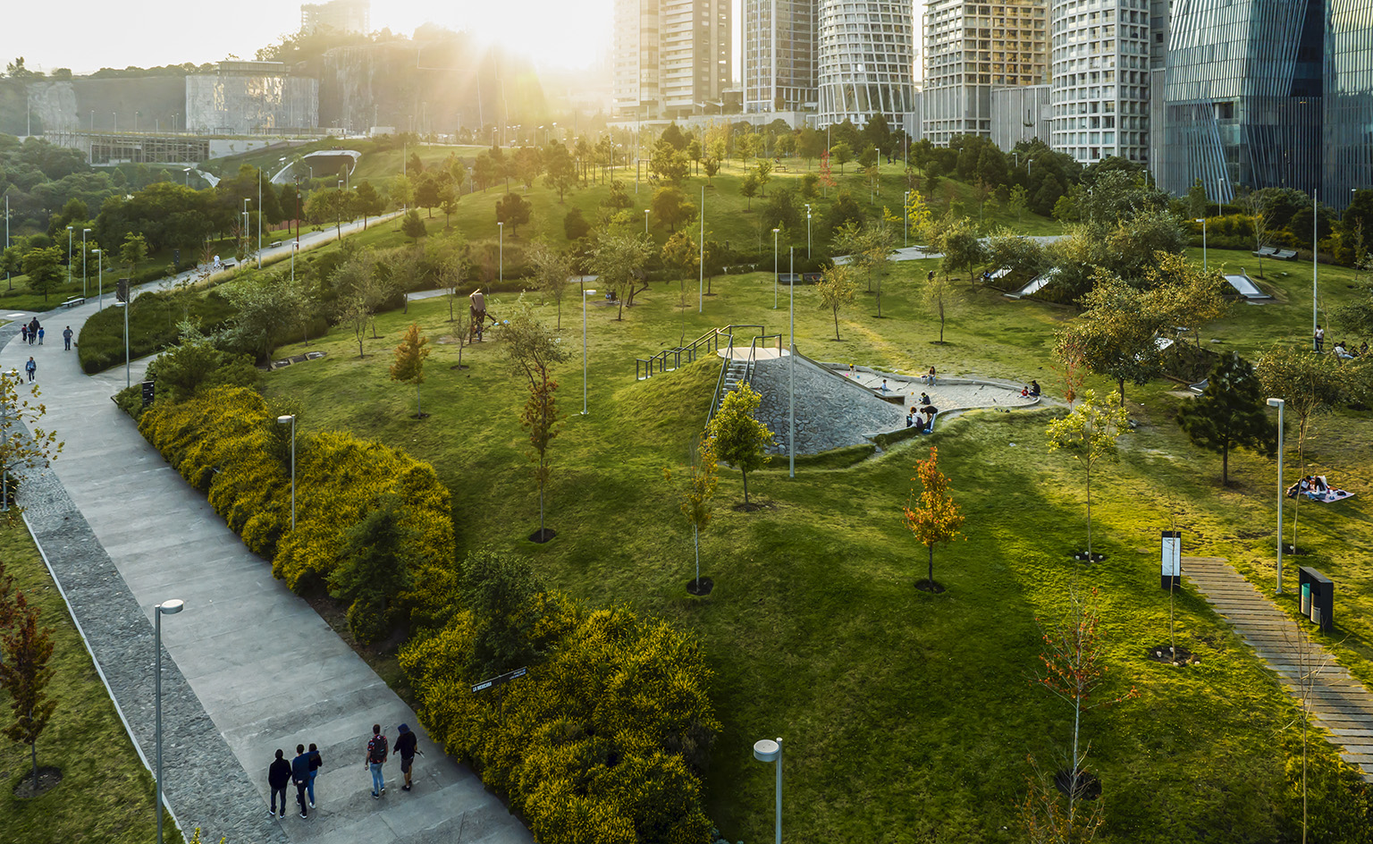 works by Grupo de Disen&amp;#771;o Urbano who won the 2025 Oberlander prize