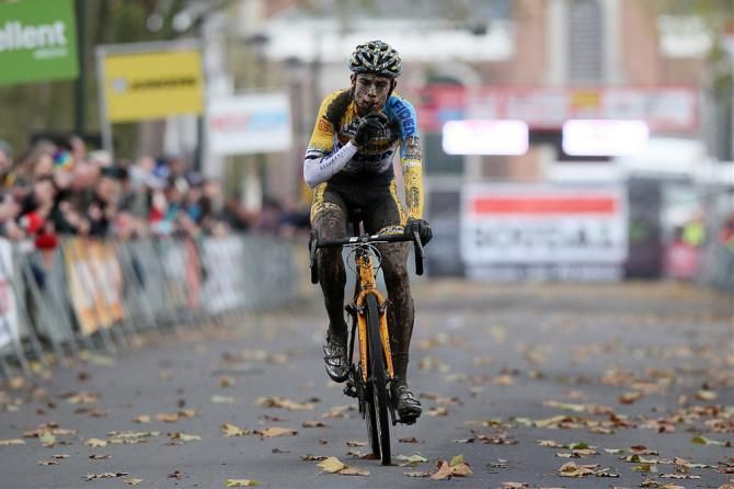 Wout Van Aert (Telenet-Fidea) finished second to Sven Nys at Jaarmarktcross Niel