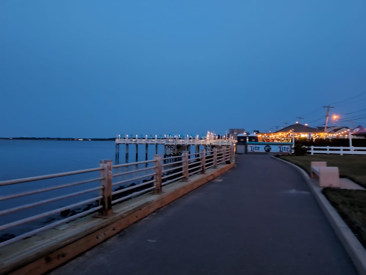 Low light camera samples taken with the Moto G Stylus 5G (2023).