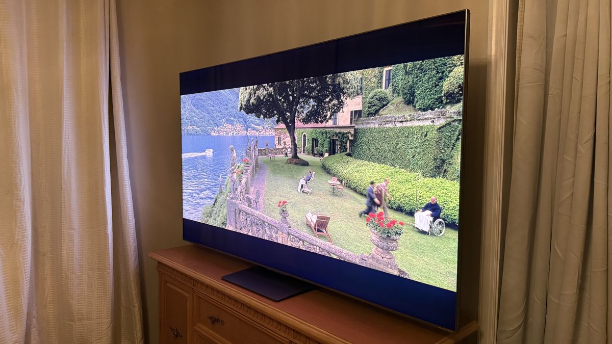 The TCL QM8L showing an outdoor scene from Casino Royale, showing its handling of rich colors