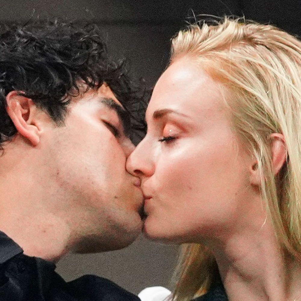 Sophie Turner and Joe Jonas Show PDA at Screen Actors Guild