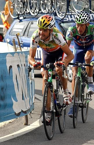 Paco Mancebo (Illes Balears) chases on to the four leaders with Carlos Garcia Quesada